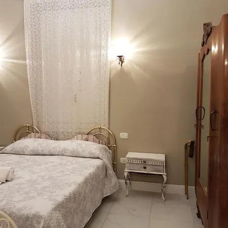 Liberty Ofelia Locazioni Brevi Pensionat *