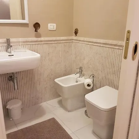 Liberty Ofelia Locazioni Brevi 칼리아리