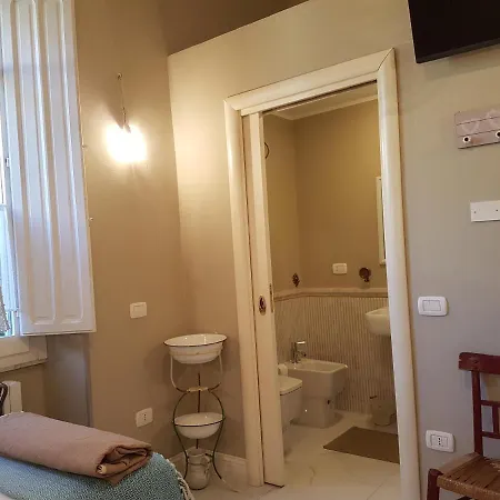 Liberty Ofelia Locazioni Brevi 3*