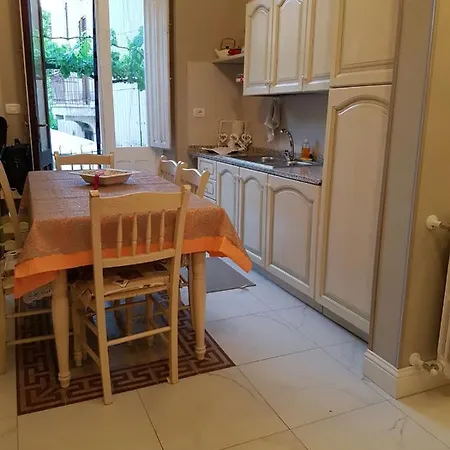 Liberty Ofelia Locazioni Brevi 게스트하우스 3*